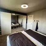 Дом отдыха Sentral Enebolig Pa Lura Med Jacuzzi!