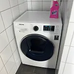 Sentral Enebolig Pa Lura Med Jacuzzi! Holiday home *