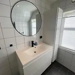 Holiday home Sentral Enebolig Pa Lura Med Jacuzzi! *