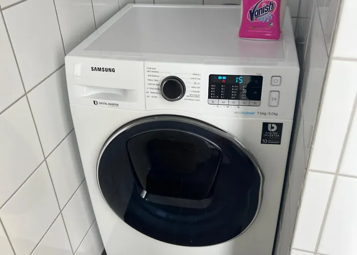Sentral Enebolig På Lura Med Jacuzzi! Semesterbostad *