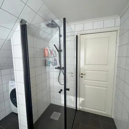 度假居 Sentral Enebolig Pa Lura Med Jacuzzi! *