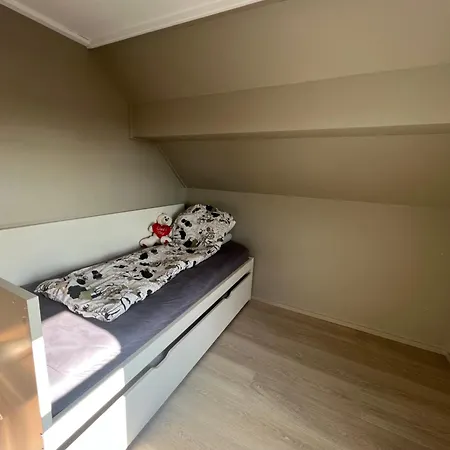 Sentral Enebolig Pa Lura Med Jacuzzi! *