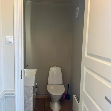 Sentral Enebolig Pa Lura Med Jacuzzi! 度假居 *