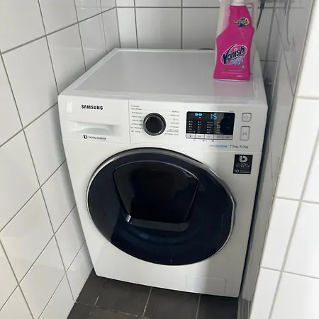 Sentral Enebolig Pa Lura Med Jacuzzi! 度假居 *