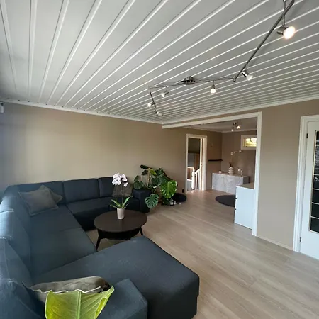 度假居 Sentral Enebolig Pa Lura Med Jacuzzi! *