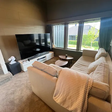 Sentral Enebolig Pa Lura Med Jacuzzi! * 斯塔万格